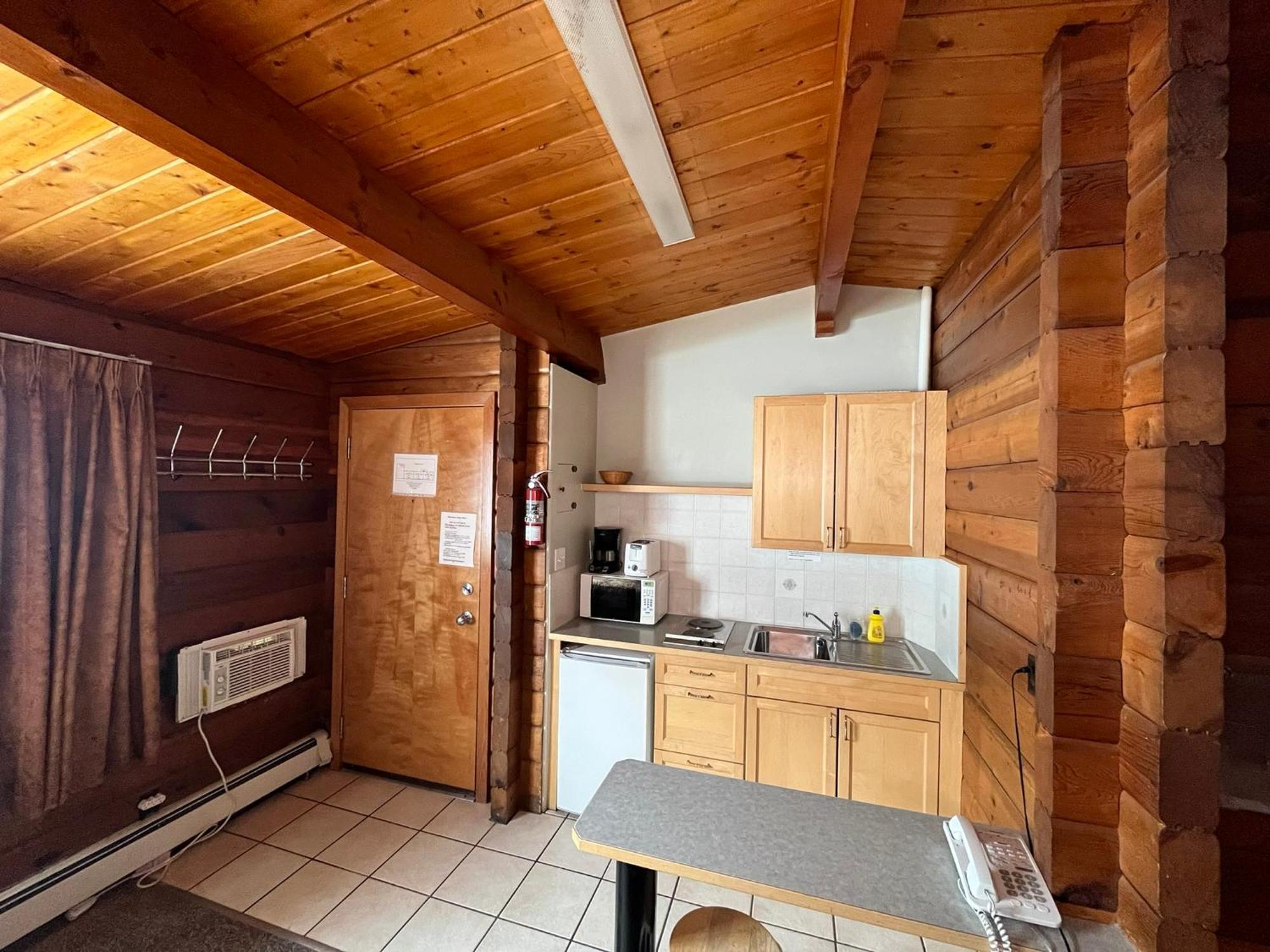 Raccoon Lodge Motel ซิลแวนเลค ภายนอก รูปภาพ