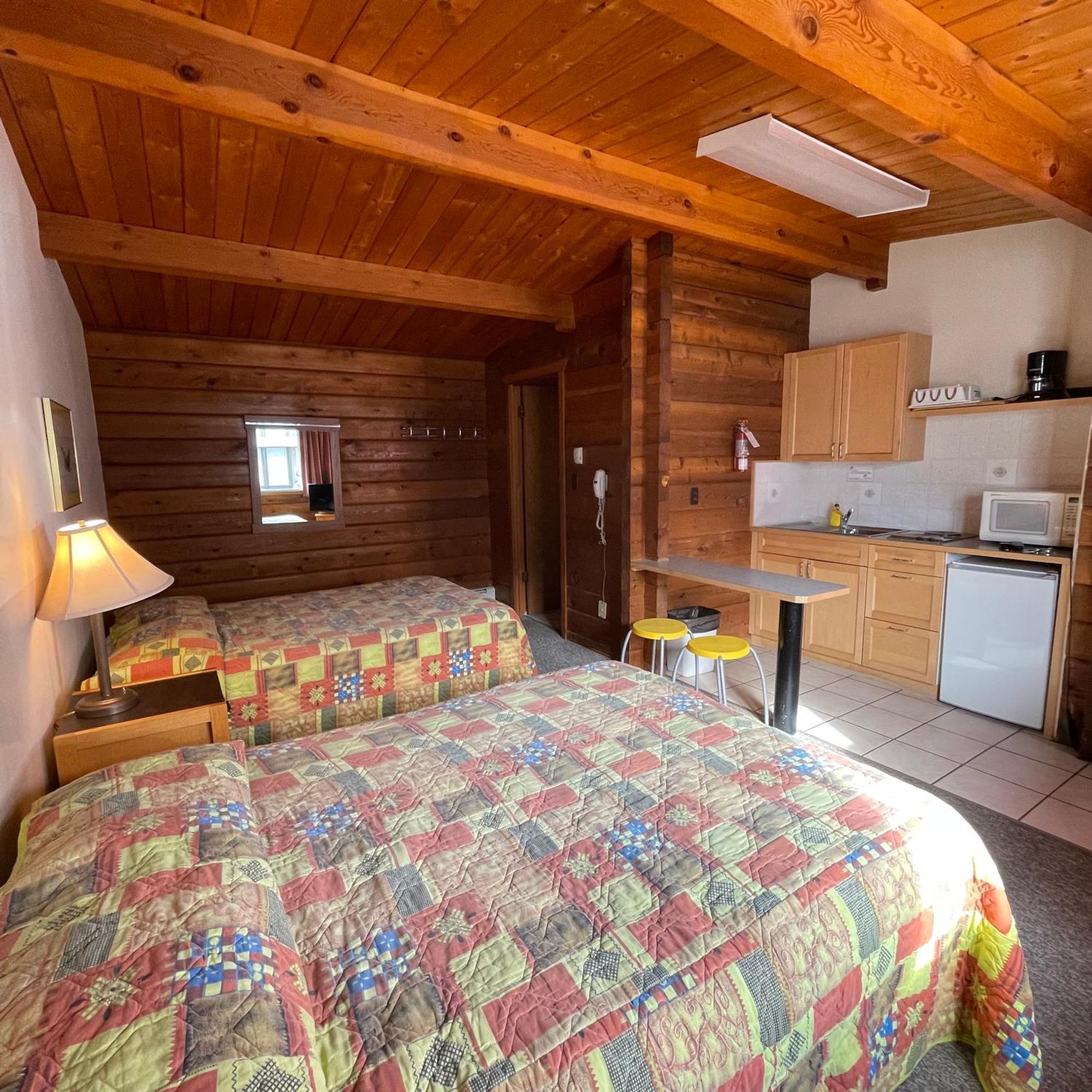 Raccoon Lodge Motel ซิลแวนเลค ภายนอก รูปภาพ